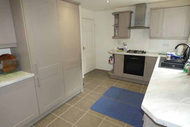 11, Royston Court, Waunceirch photo 4