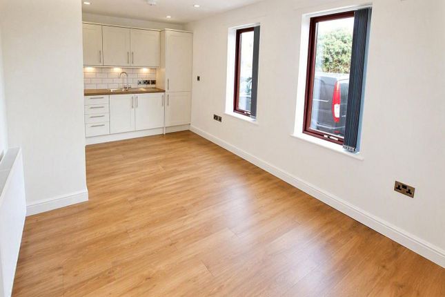 Keybridge House, Midland Way, Thornbury photo 4