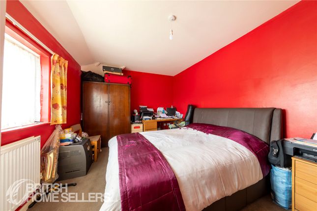 End terrace house for sale in Warbank Crescent, New Addington, Croydon