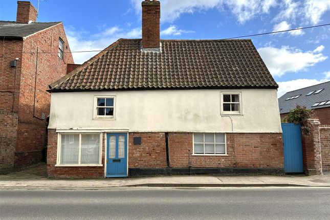 Thumbnail Cottage for sale in Mill Gate, Newark