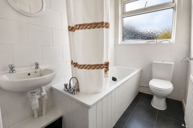 54, Cuthbert Road, Portsmouth photo 3