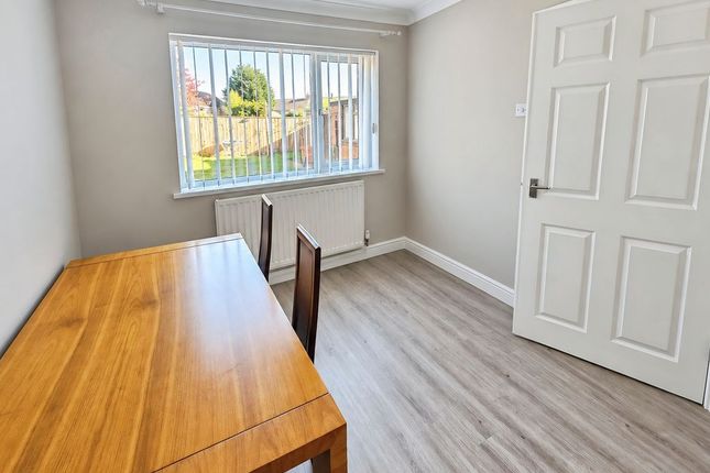 Waverley Drive, Bedlington photo 3