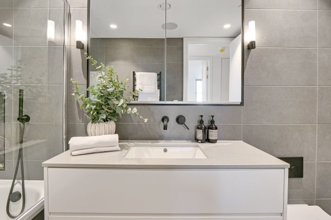 New Flats And Apartments In Willesden, Willesden 21 Single Bathroom Vanity Setup