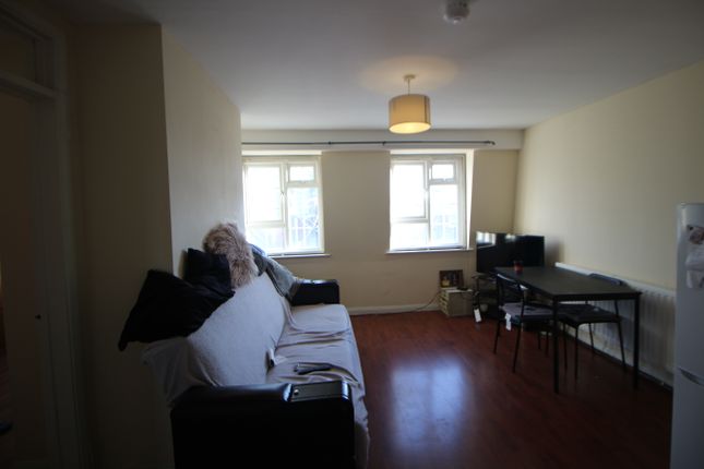 142, Prince Regent Lane, London photo 2