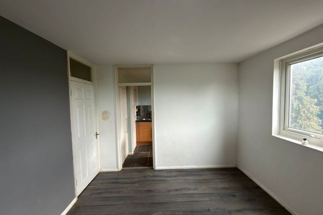 Flat 8 Keats House, Porchester Mead, Beckenham, Kent, BR3 1TD photo 3