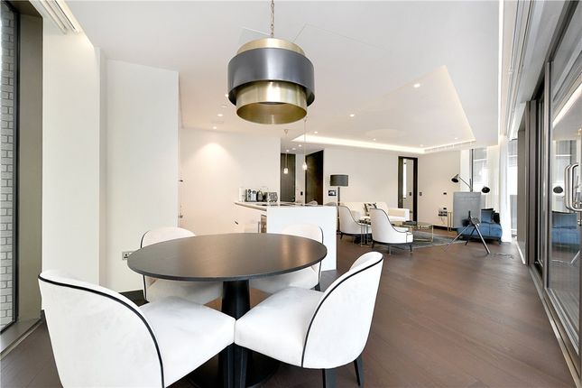 Flat to rent in Crown Square, 1 Tower Bridge, London