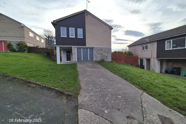6, Churchill Close, Colwyn Bay photo 2