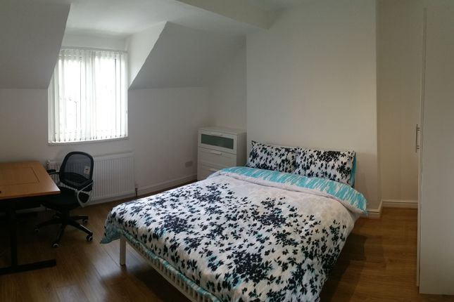 3a Ladybarn Lane, Manchester photo 5