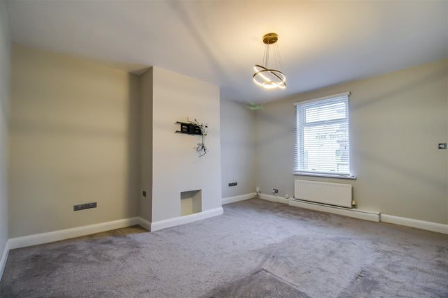 45, Park Square, Ossett photo 4
