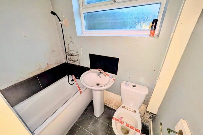14, Kitchener Avenue, Derbyshire photo 5