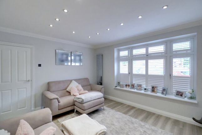 99, Easington Way, South Ockendon photo 3