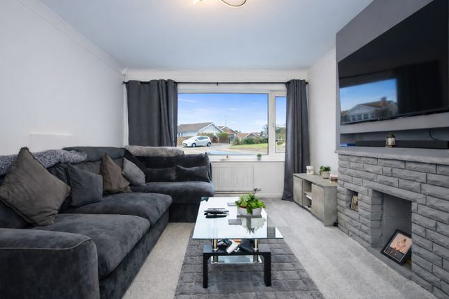 3 Meadow Close, Hemsby, Norfolk photo 2