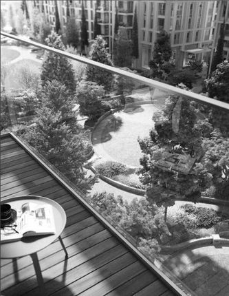 Westmont, White City Living, London photo 2