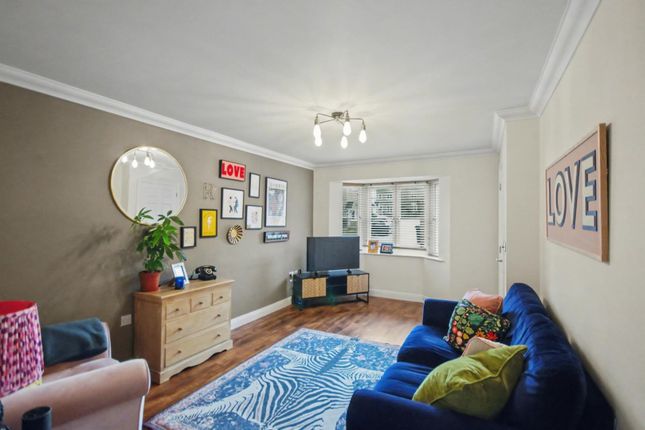 3, Orton Close, Kettering photo 2