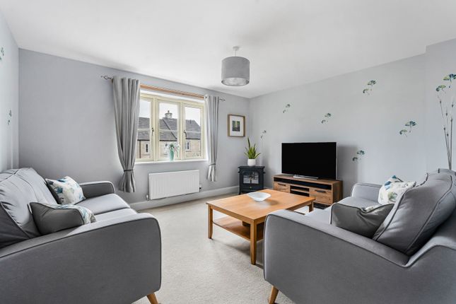 41, Brays Avenue, Gloucestershire photo 2