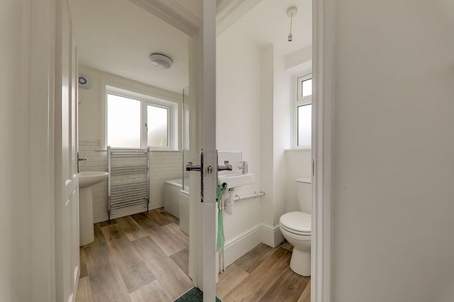 Room 2, 15 Hertford Road, Worthing photo 5