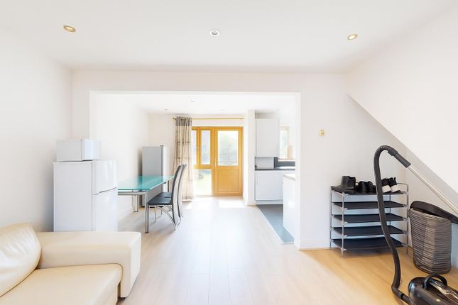 3 Bedroom House For Sale At Long Road, E16  By Bar