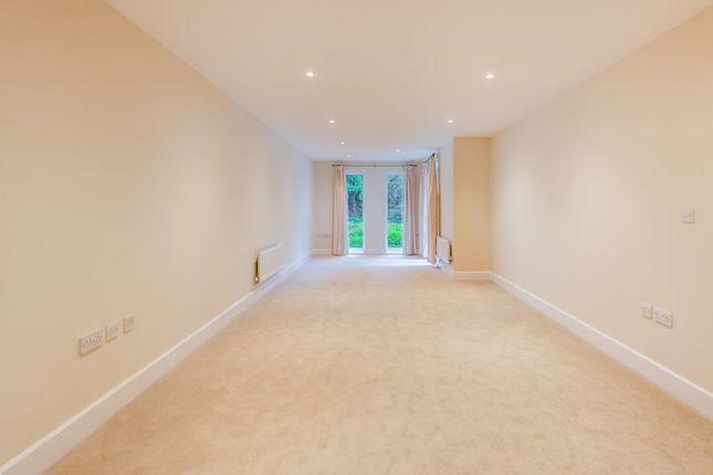 Flat for sale in The Comptons, Comptons Lane, Horsham
