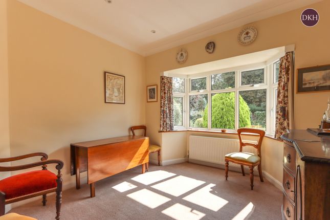 11, Cassiobury Drive, Hertfordshire photo 4