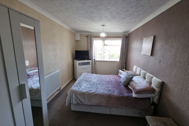 Maisonette for sale in Piccadilly Close, Chelmsley Wood