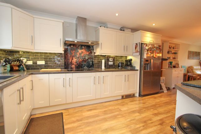 56, Lark Rise, Yate photo 3