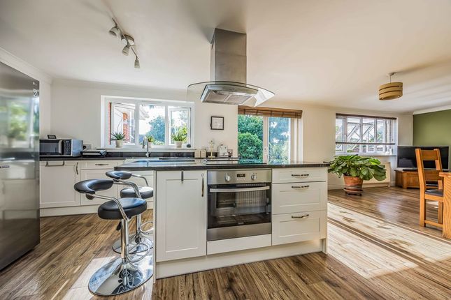 39, Littlepark Avenue, Havant photo 2