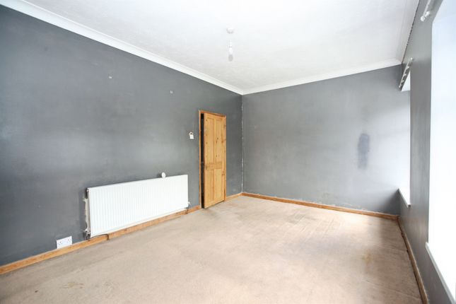 20, Thomas Street, Caerphilly photo 4