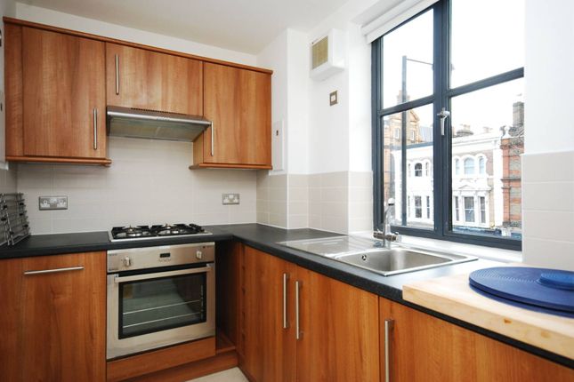 Flat to rent in King Street, Hammersmith, London