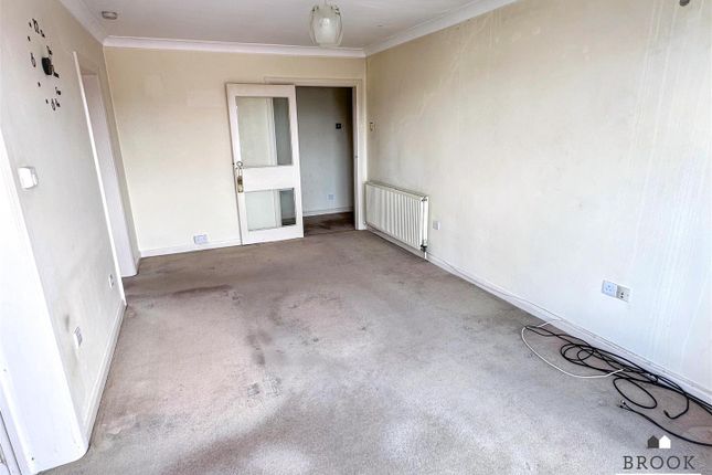 Flat 18 Farrington Court, 16, Old Orchard Road, Eastbourne photo 4