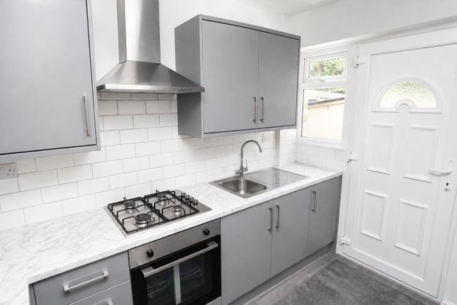 86, Summerbridge Crescent, Bradford photo 4