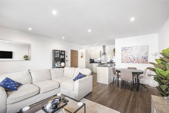 Thumbnail Maisonette for sale in Old Devonshire Road, London