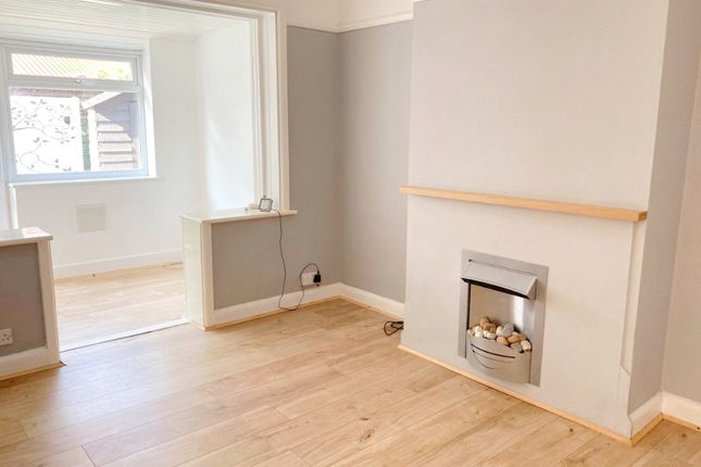 Flat A,, 4 Treeside Avenue, Southampton photo 4