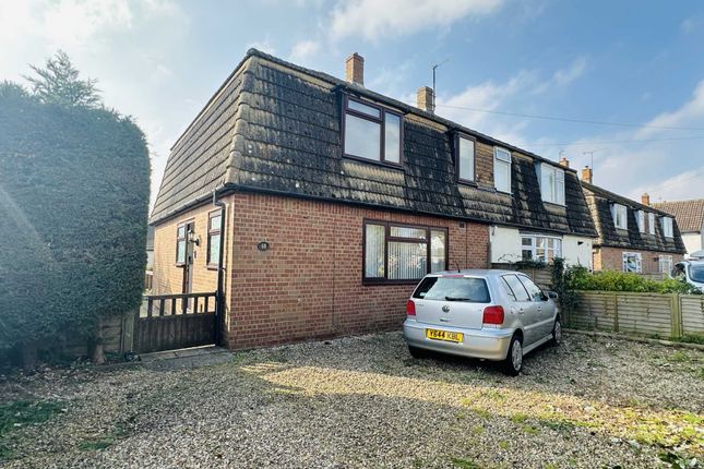 Thumbnail Semi-detached house for sale in Wilding Road, Wallingford