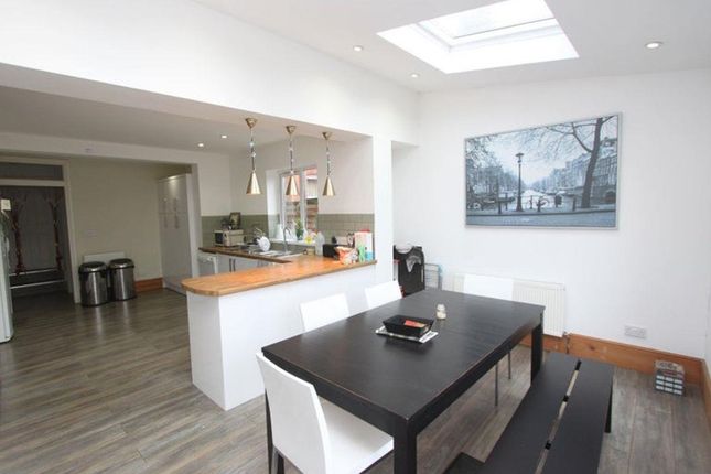 Room 5, 121, Fore Street, Exeter photo 4