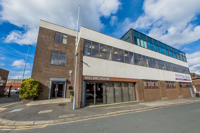 Office to let in Lux, Victory House, Chobham Street, Luton, Bedfordshire