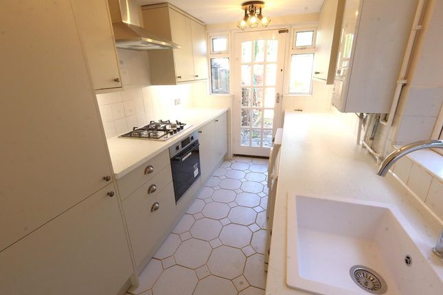 54, Souldern Street, Watford photo 2