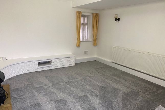 17, Rookery Lane, Northampton photo 3