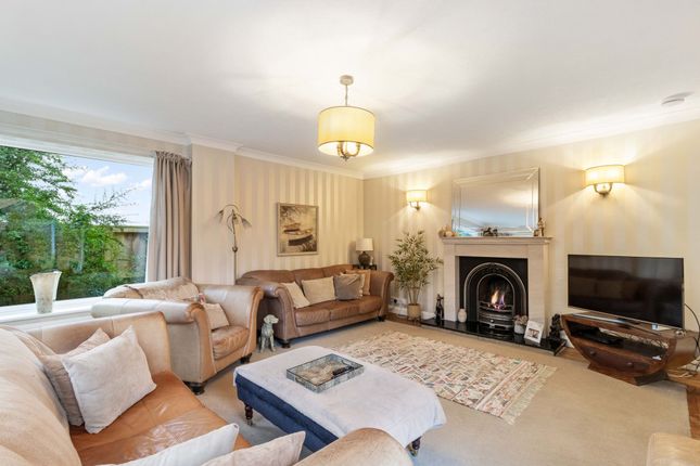 17 Lyons Lane, Warrington photo 2
