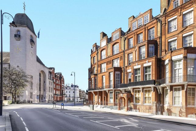 Flat 23, 52, Pont Street, London photo 2