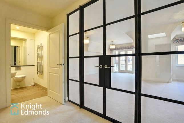 47 The Grange Kings Square, Maidstone photo 3