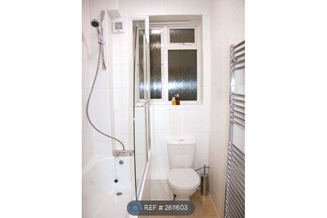 Bathroom 001