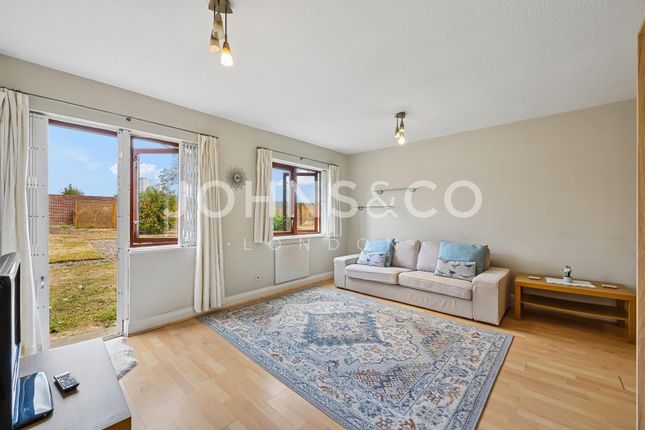 Flat 28 Braemar Court 83, Brook Road South, Brentford photo 3