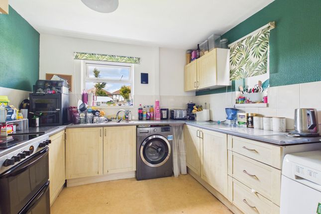 33 Hardwick Lane, Sutton-In-Ashfield photo 4