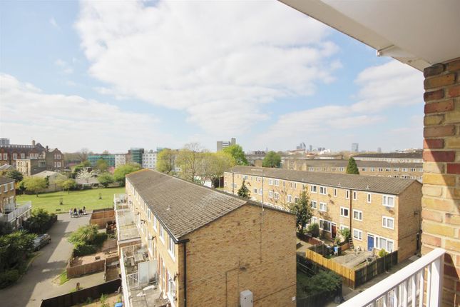 Maisonette for sale in Lucey Way, London