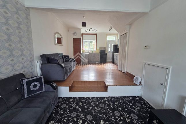 187, Lees Hall Road, Dewsbury photo 4