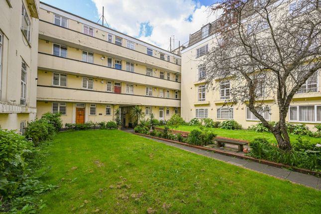 Flat to rent in Lansdowne Way, Stockwell, London