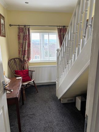 21, St. Marys Crescent, Whitby photo 3