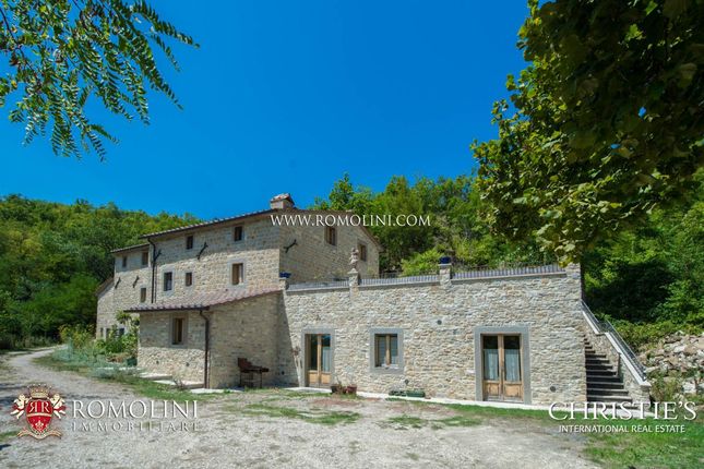 Thumbnail Country house for sale in Pieve Santo Stefano, Tuscany, Italy