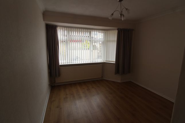 Room to rent in Ashen Drive, Dartford