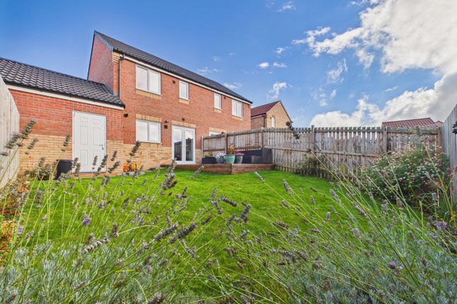 Oak Tree Way, Knottingley photo 2